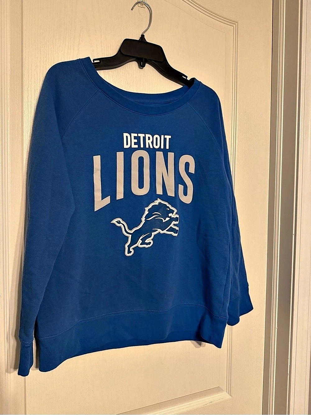NFL Team Apparel Detroit Lions Crewneck Sweatshirt Blue Medium